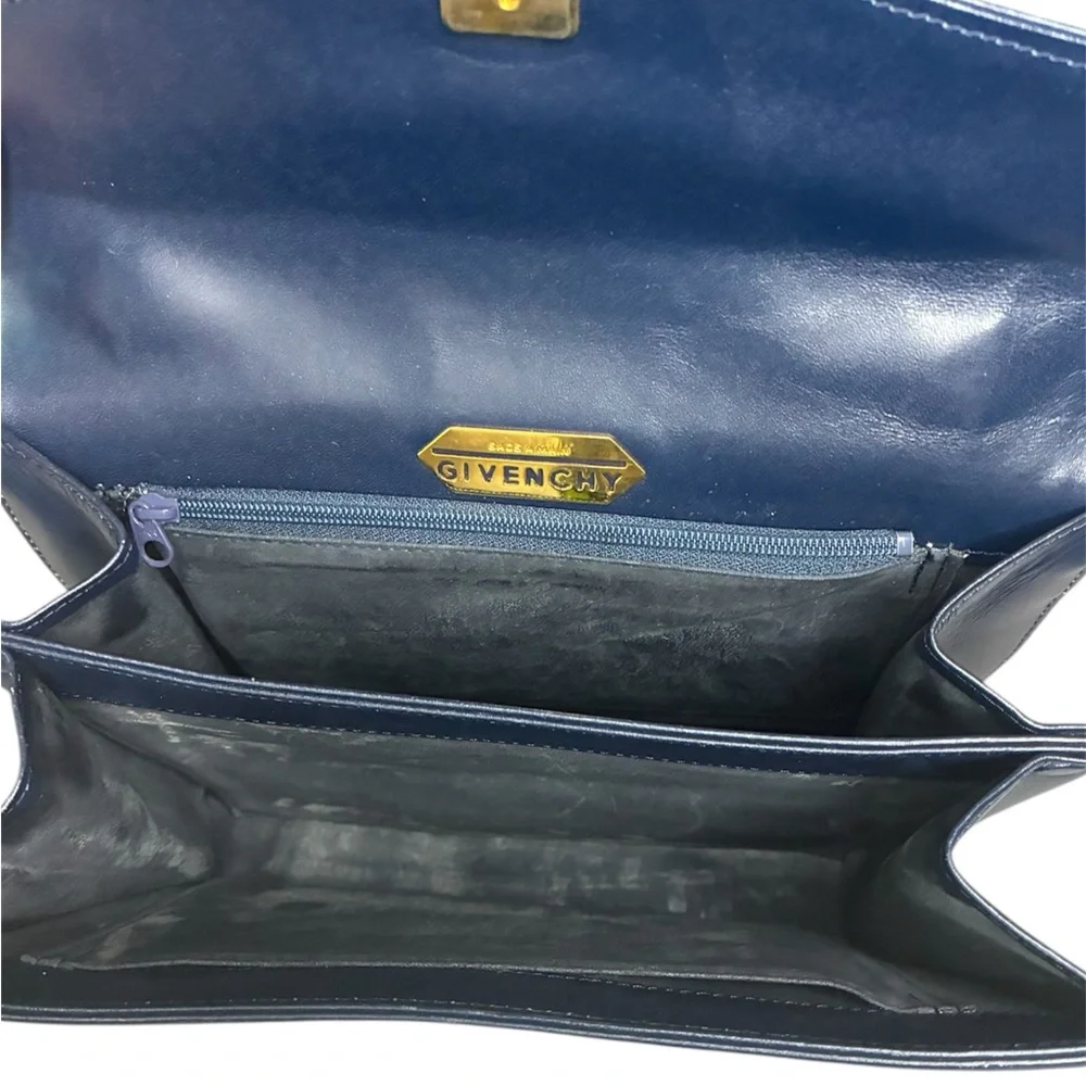 Vintage Givenchy 4G leather top handle handbag in Navy Blue - Picture 5 of 5